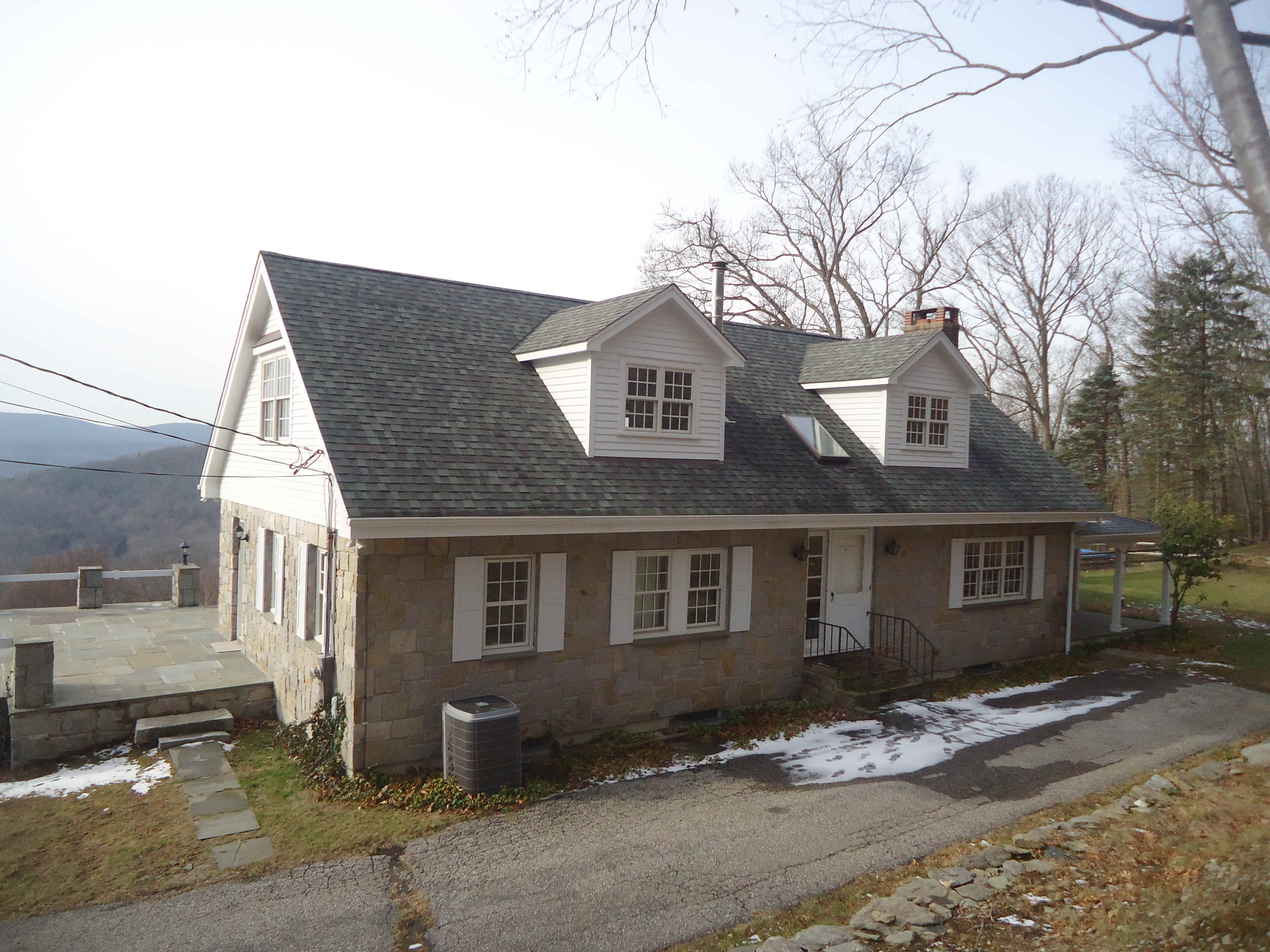 Building photograph for 52 STACKHOUSE LN